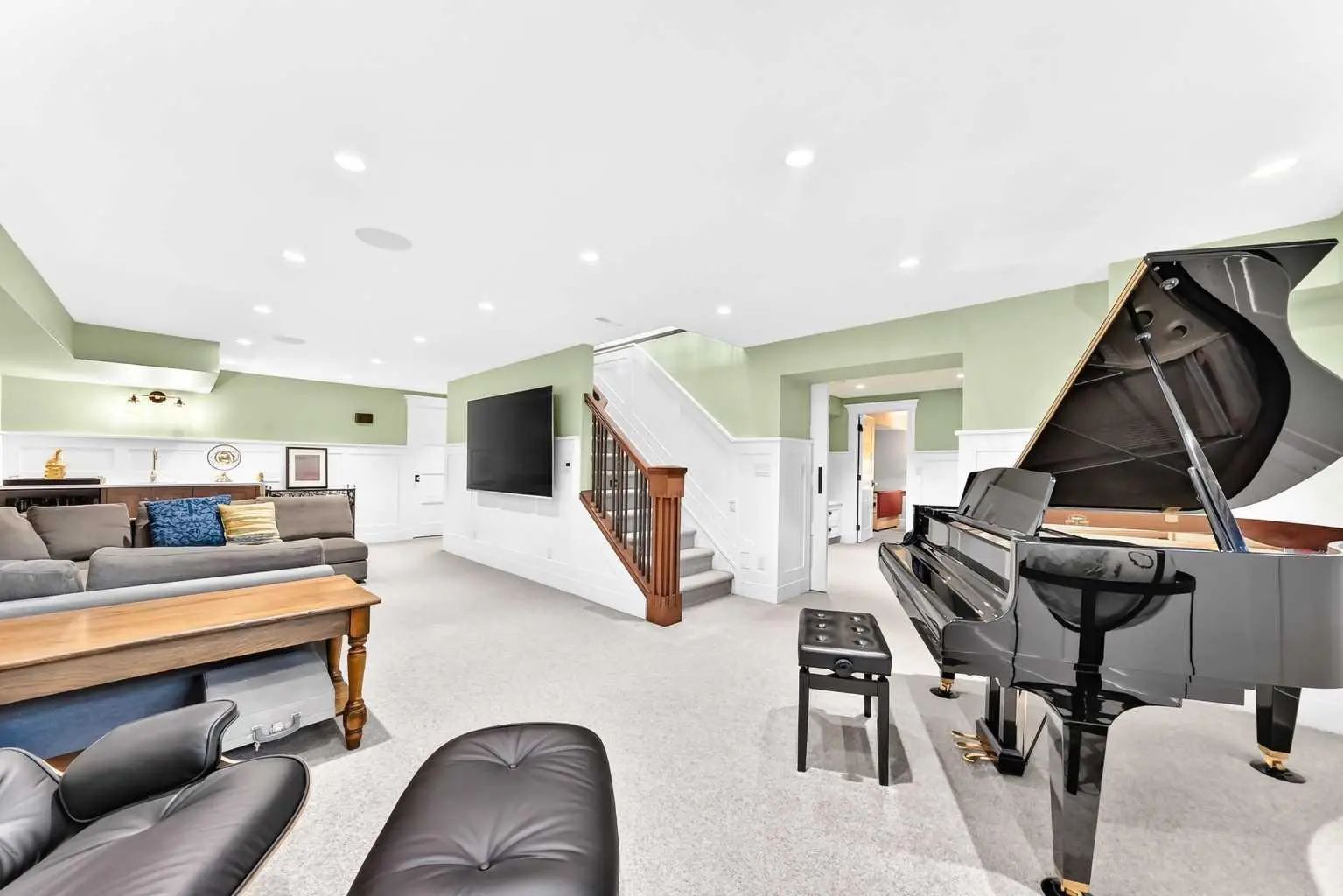 95 Lissington Drive Sw Calgary Alberta T3E 5E4 North Glenmore Park Home For Sale