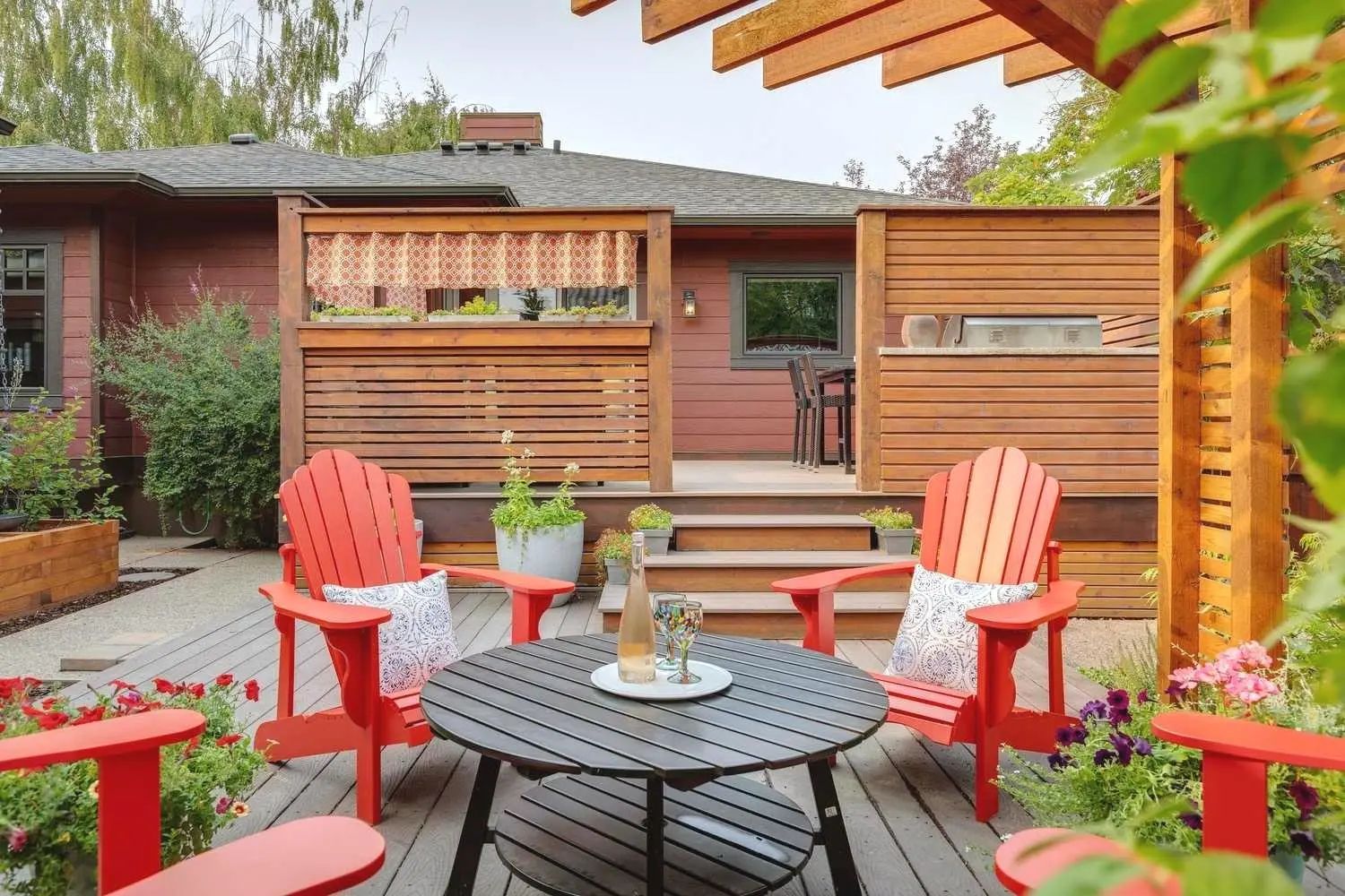 95 Lissington Drive Sw Calgary Alberta T3E 5E4 North Glenmore Park Home For Sale