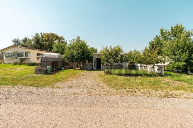 863 2 Street E, Cardston