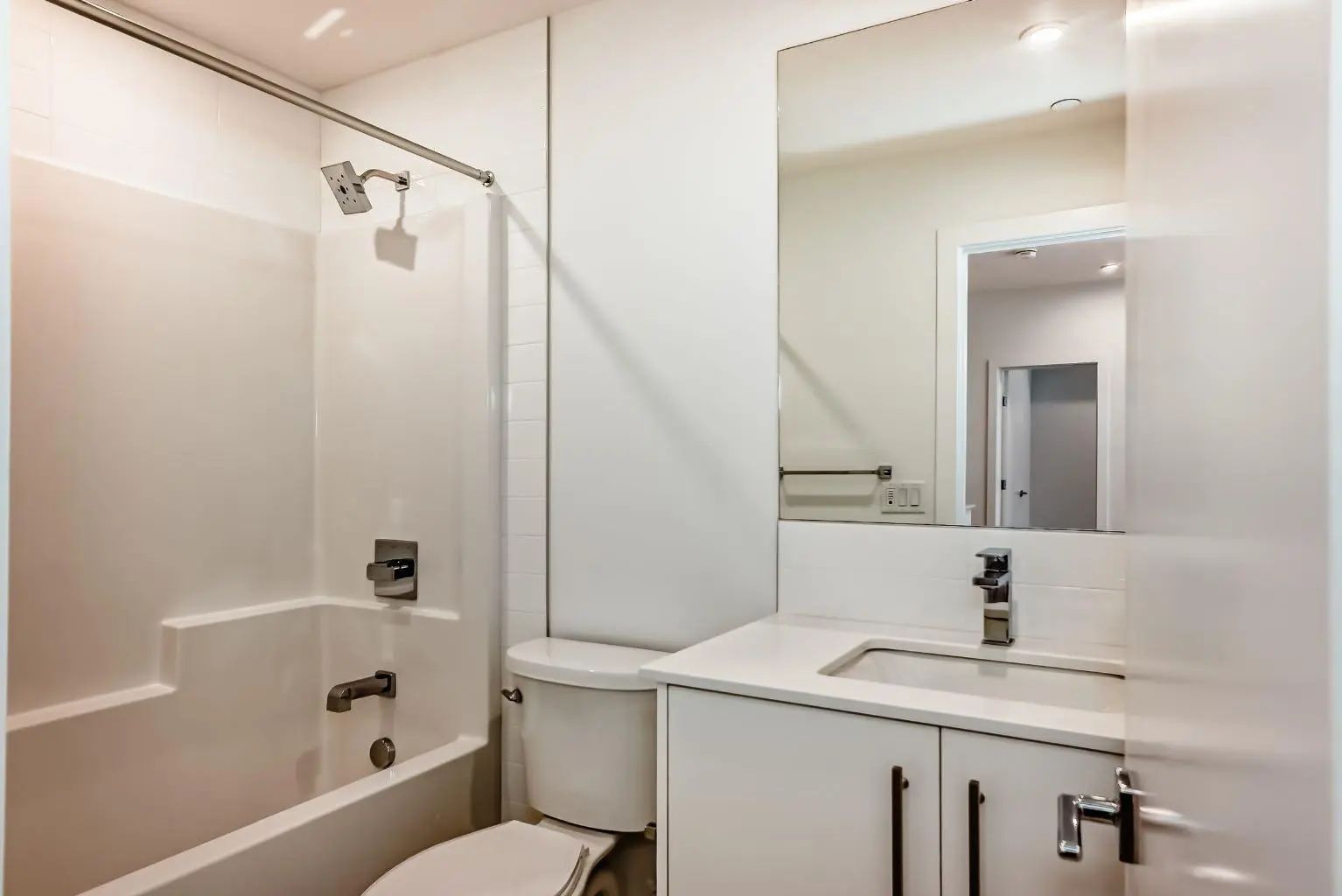 205 8370 Broadcast Avenue Southwest, Calgary – Residential Apartment Listing Photo 24