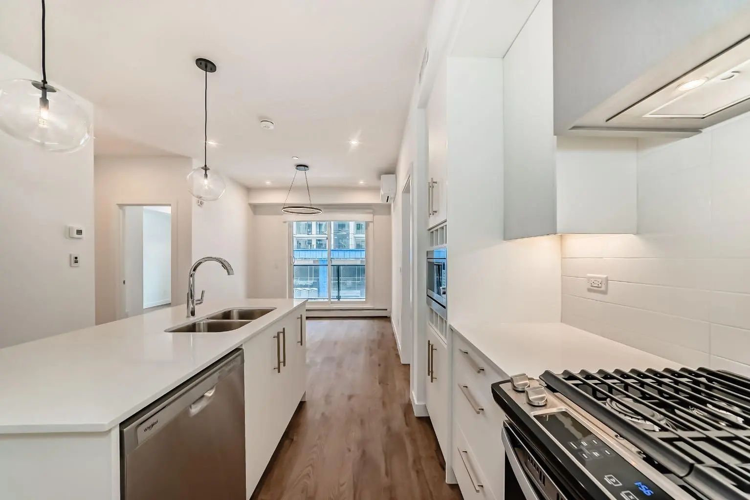 205 8370 Broadcast Avenue Southwest, Calgary – Residential Apartment Listing Photo 6