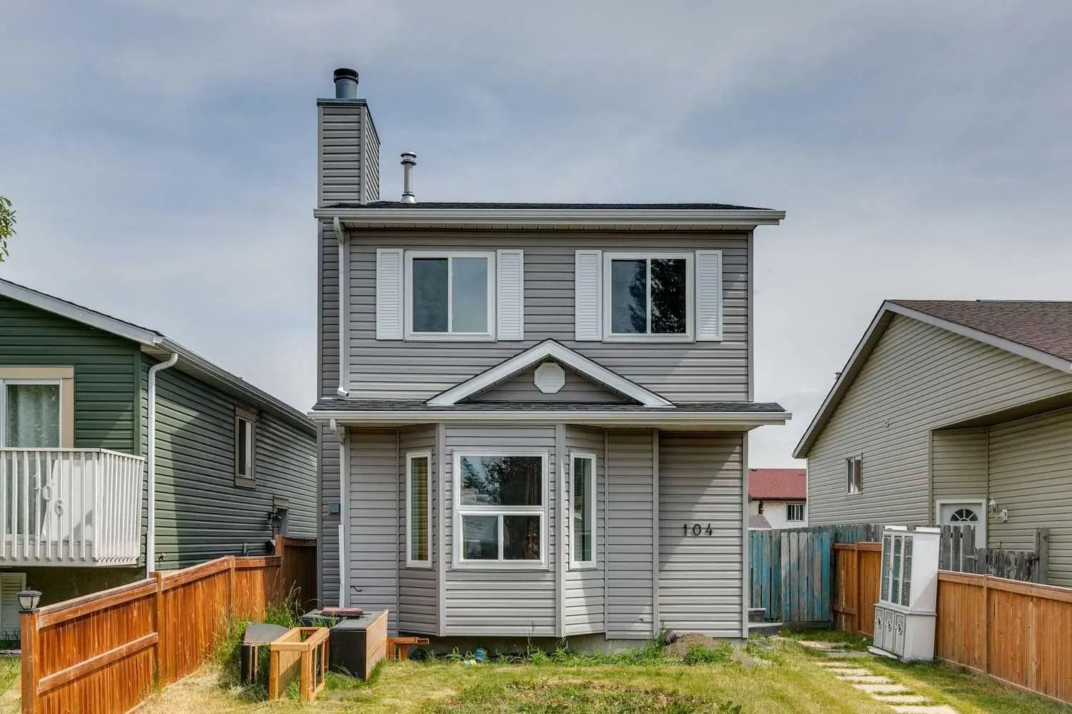 104 Falmere Way Ne Calgary Alberta T3J 2Y5 Falconridge Details