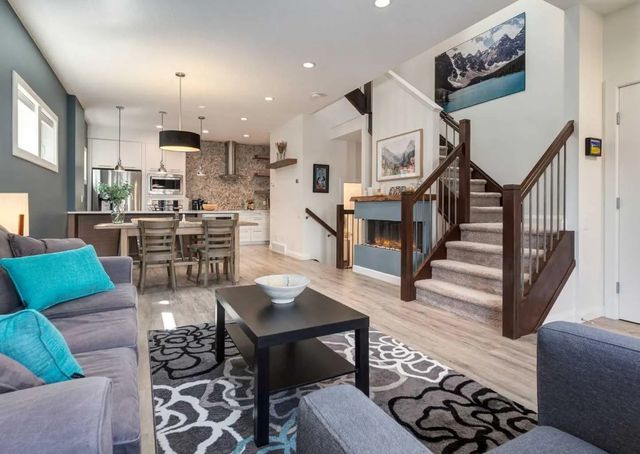1 2427 2 Avenue Nw, Calgary