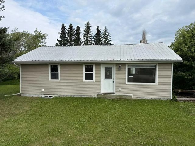 126 3rd Street W, St. Walburg