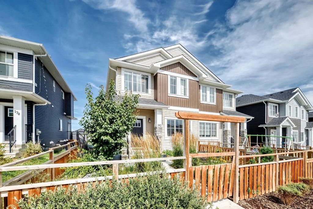 182 River Heights Drive , Cochrane