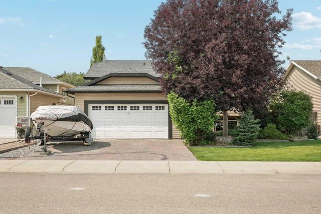 622 Centennial Avenue , Nobleford