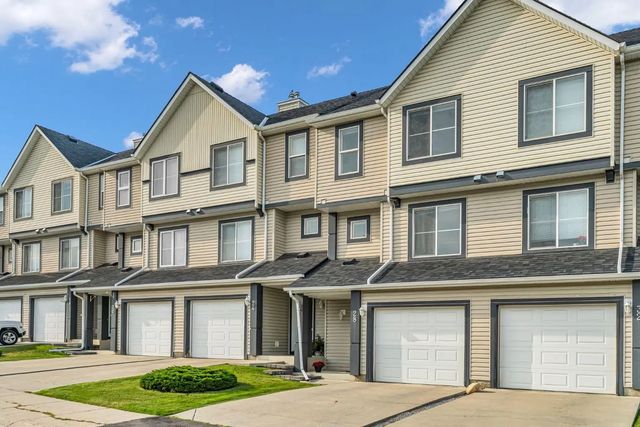 28 Everhollow Way Sw, Calgary