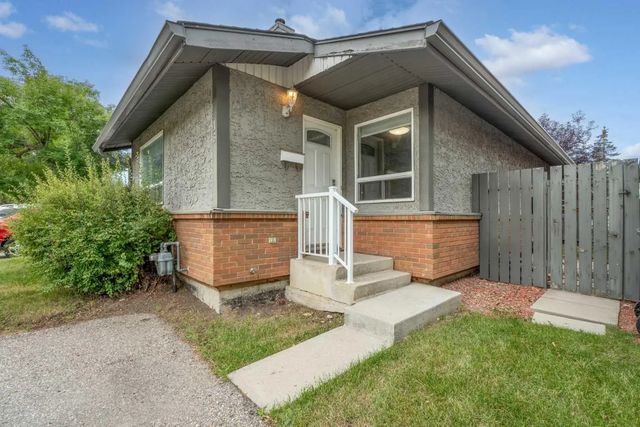 16 7172 Coach Hill Road Sw, Calgary