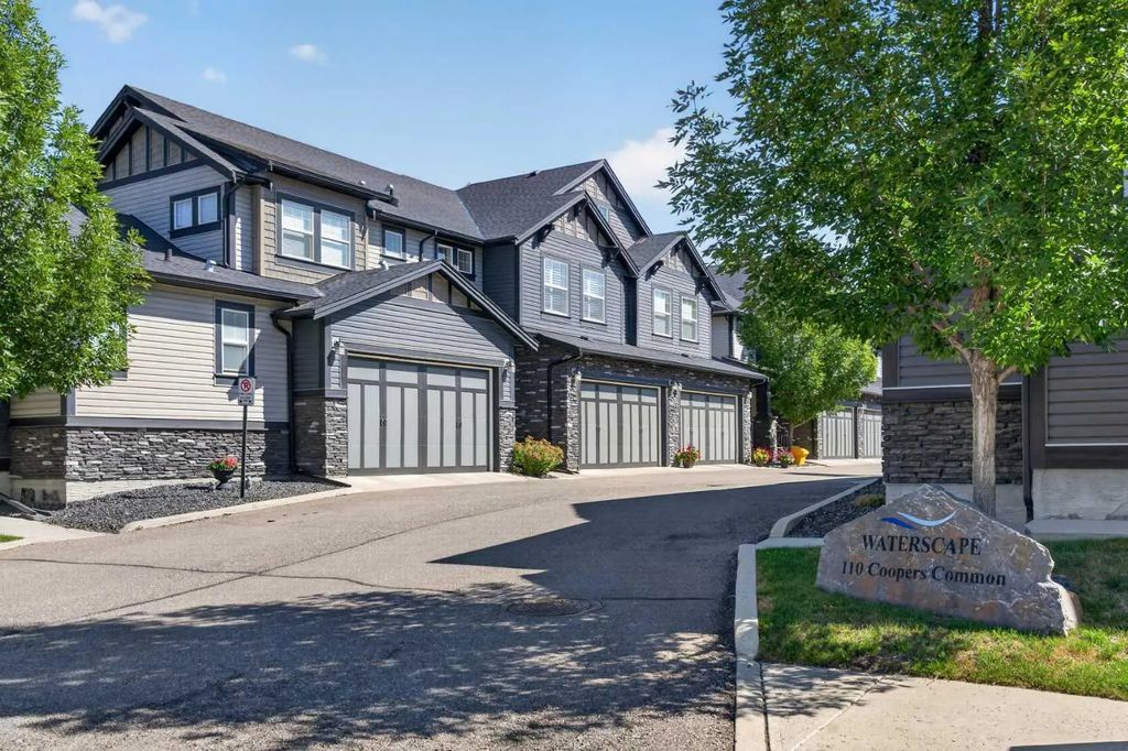 202 110 Coopers Common Sw, Airdrie