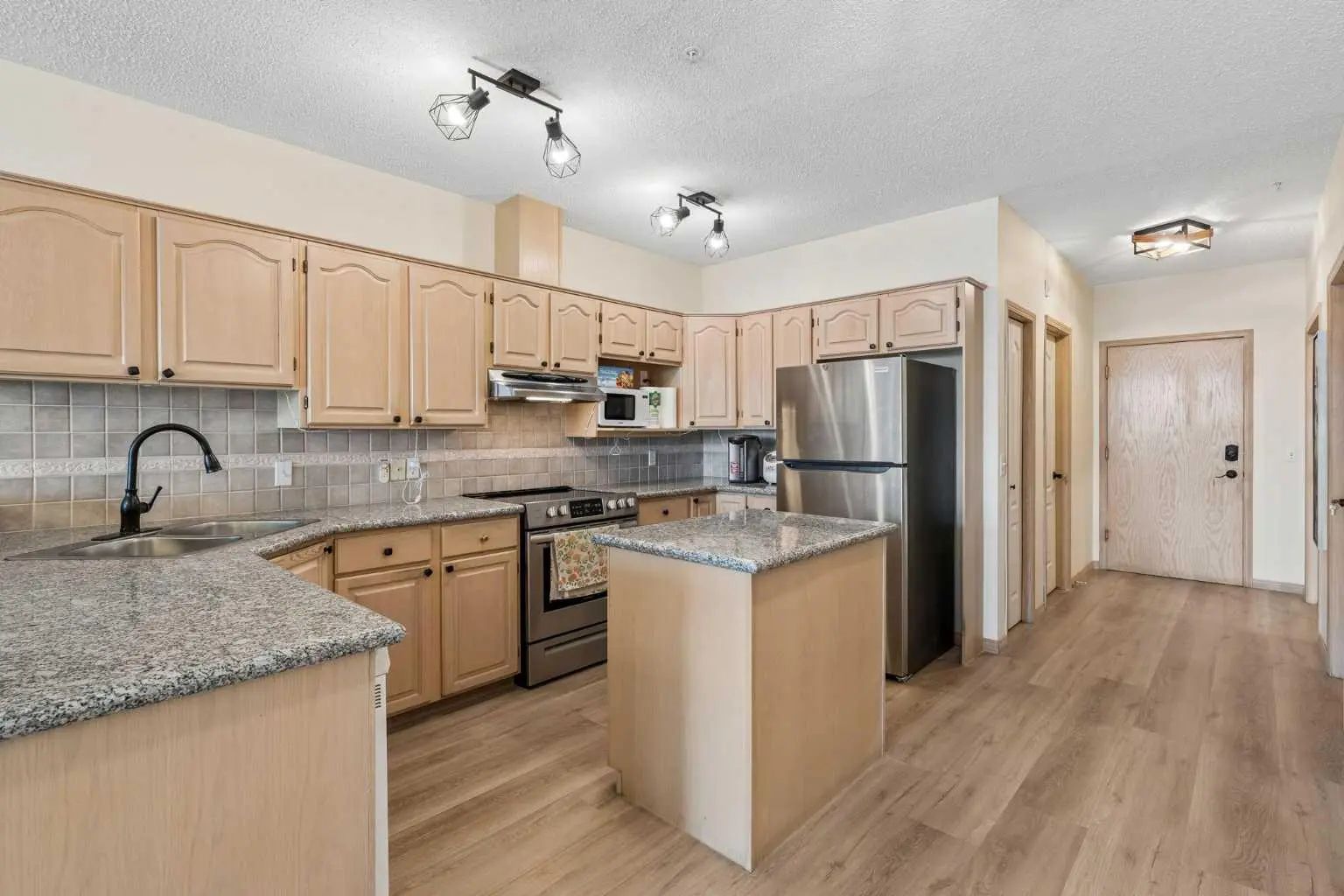 401 103 10 Avenue Northwest, Calgary – Residential Apartment Listing Photo 4