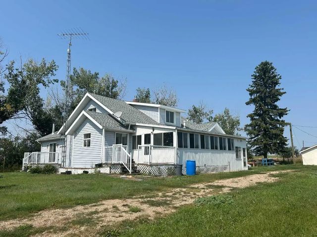 225074 583 Highway , Rural Kneehill County
