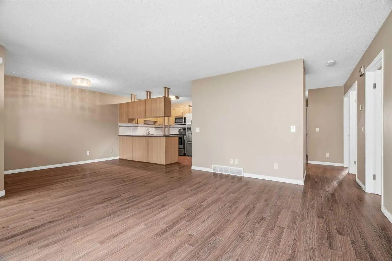 11 Macewan Park Heights Northwest, Calgary – Residential Row/Townhouse Listing Photo 5
