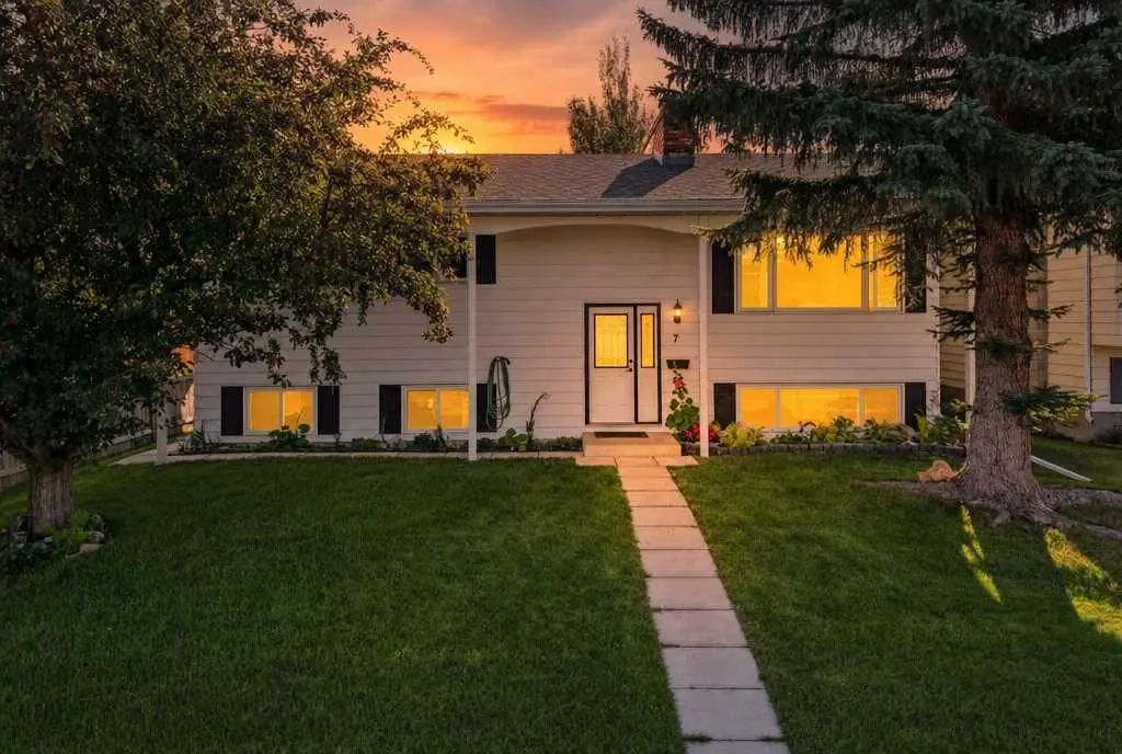 7 Halman Crescent , Red Deer