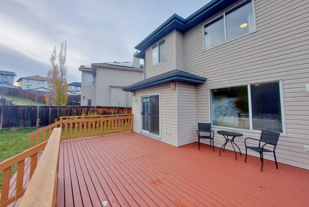 133 Panamount Court NW, Calgary