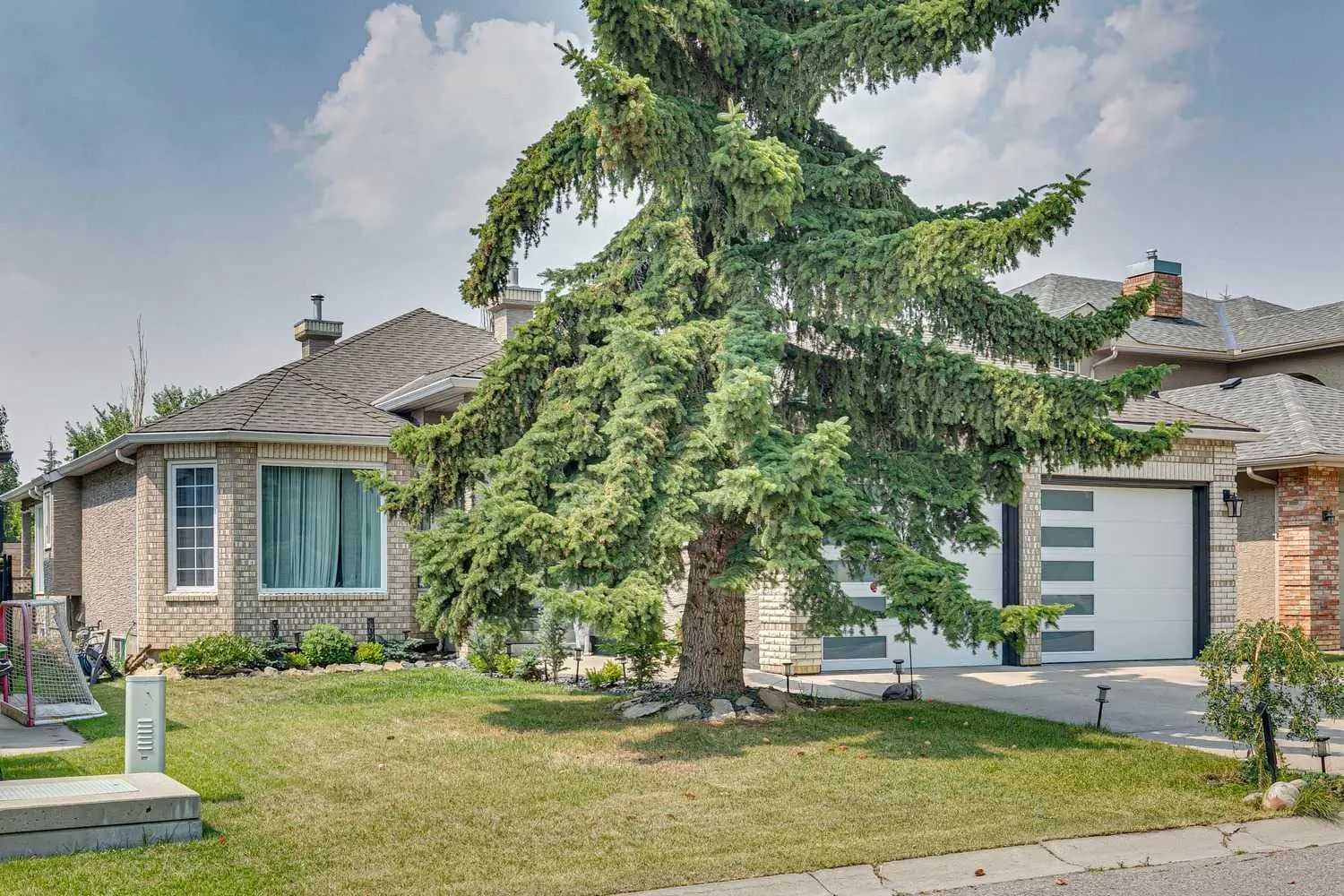 6991 Christie Briar Manor Sw Calgary Alberta T3H2R3 Christie Park Details