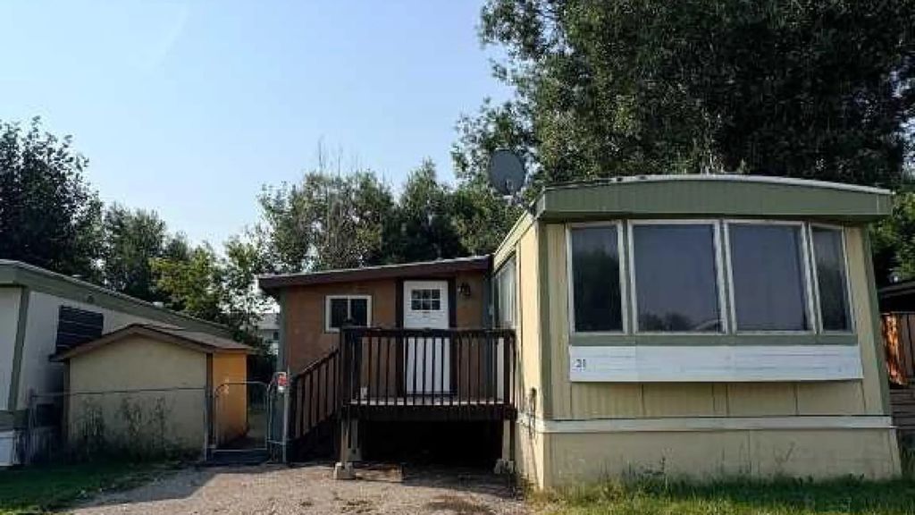 31 895 Elizabeth Street , Pincher Creek