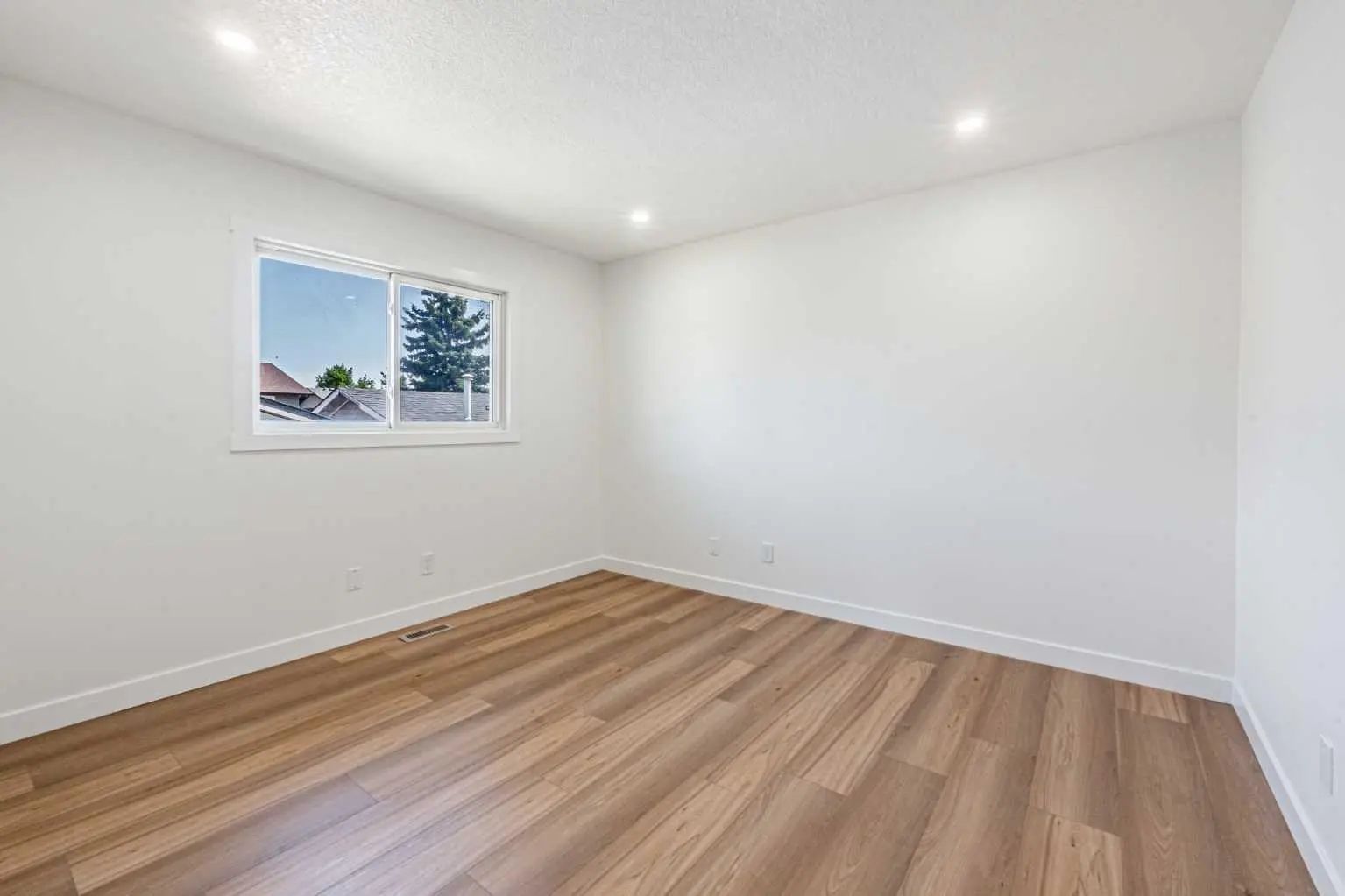 20 Castlegrove Way Northeast, Calgary – Residential Detached Listing Photo 25