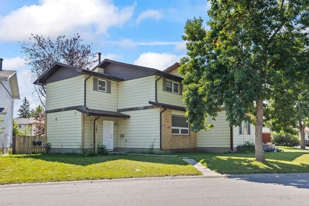 767 Whitehill Way Ne, Calgary