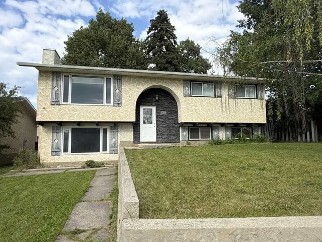 298 Mountain Street , Hinton