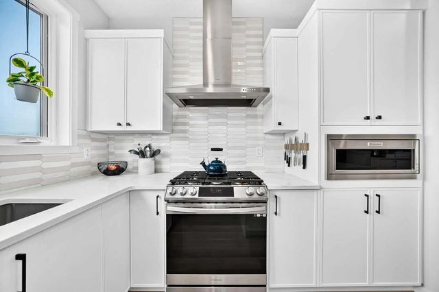 Modern suburban home in Evanston
