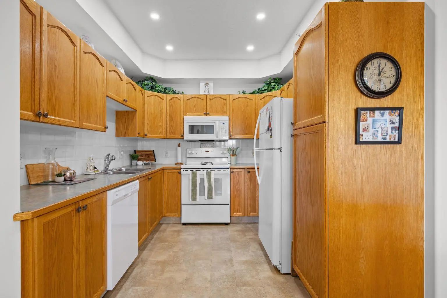 317 728 Country Hills Road Northwest, Calgary – Residential Apartment Listing Photo 12