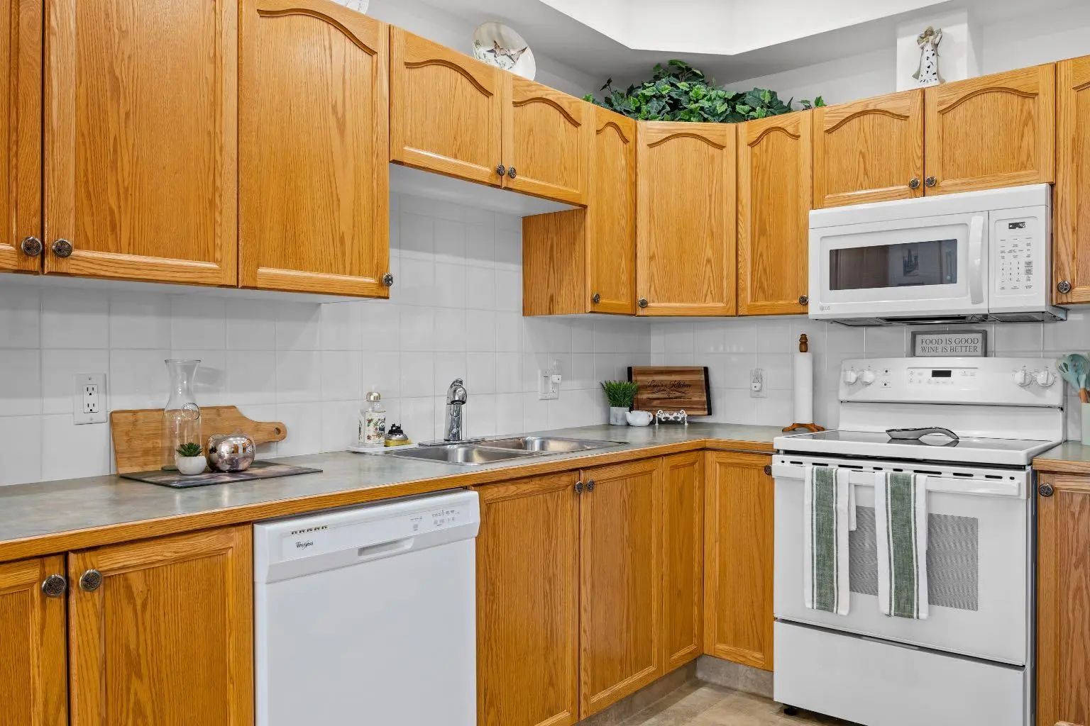 317 728 Country Hills Road Northwest, Calgary – Residential Apartment Listing Photo 13