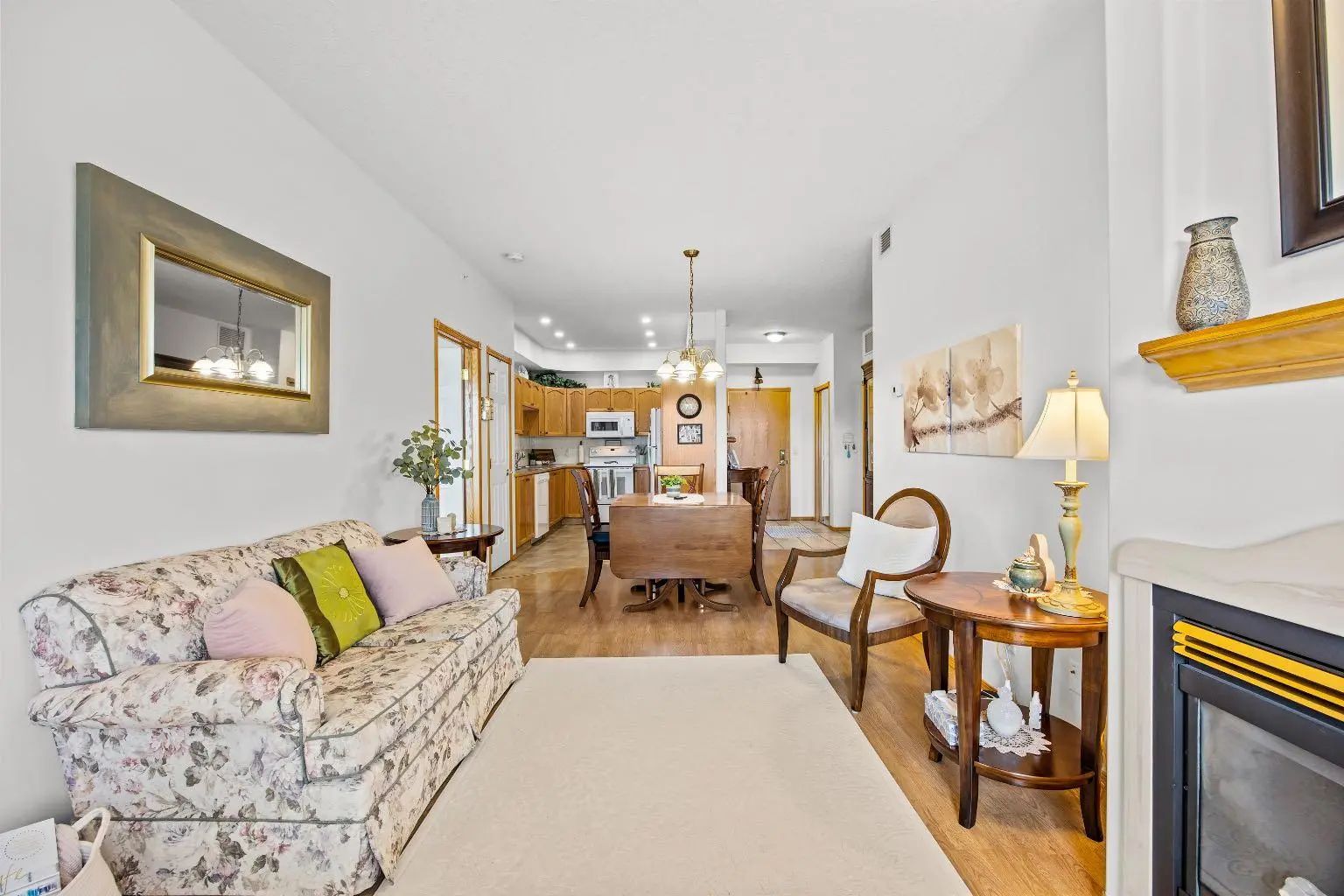 317 728 Country Hills Road Northwest, Calgary – Residential Apartment Listing Photo 9
