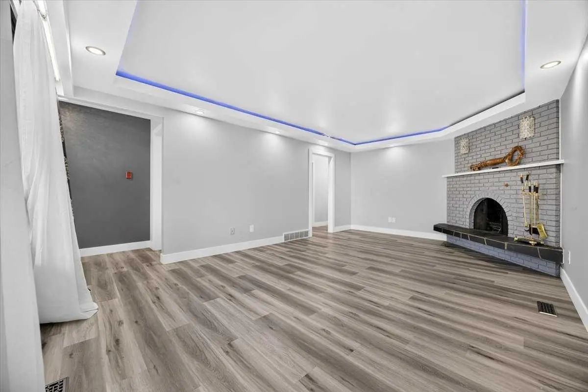 126 Marbrooke Circle Northeast, Calgary – Residential Detached Listing Photo 6