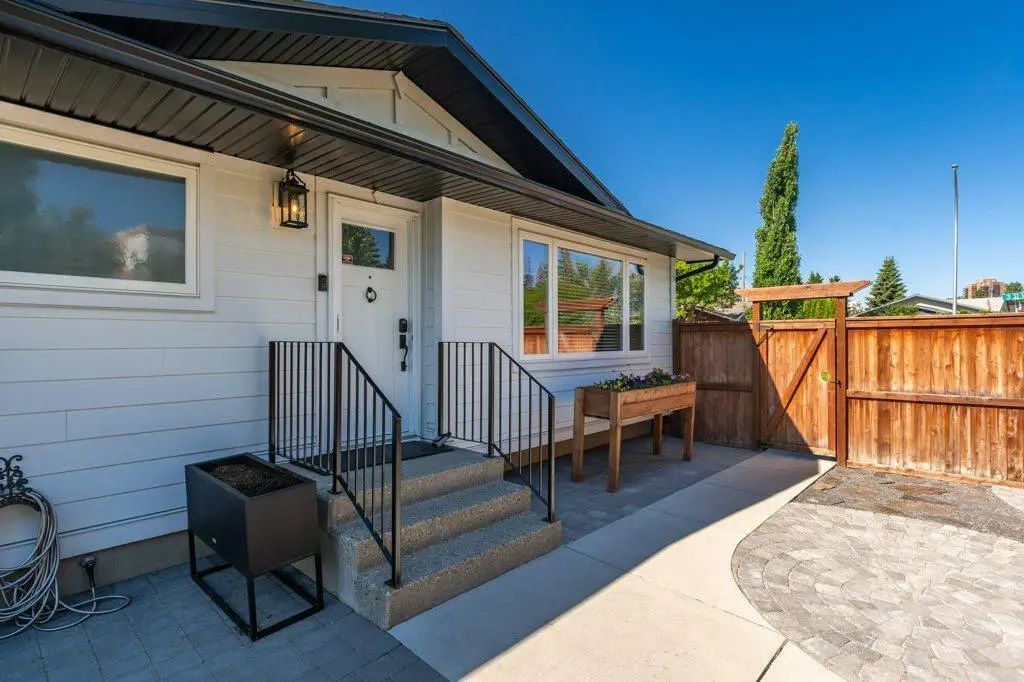 9504 3 Street Se, Calgary