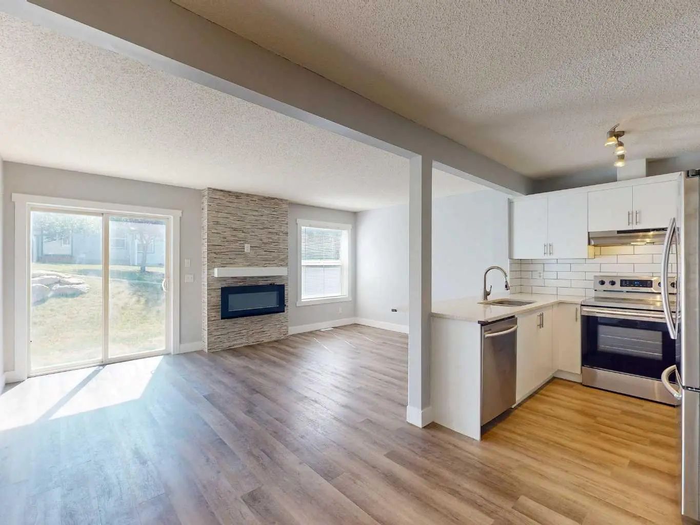 75 Panatella Villas Northwest, Calgary – Residential Row/Townhouse Listing Photo 3