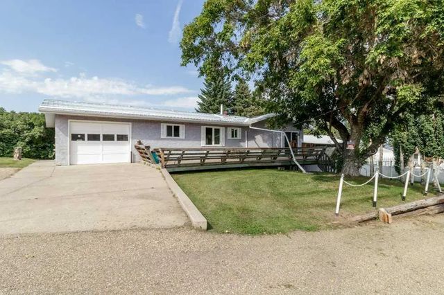 2213 26 Avenue , Delburne