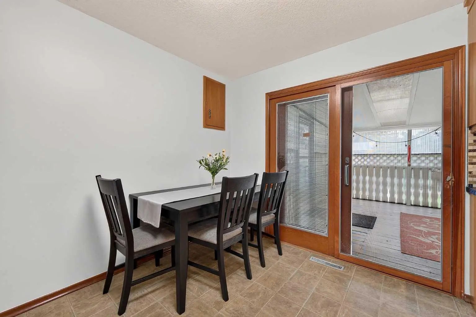 1032 Mayland Drive Northeast, Calgary – Residential Detached Listing Photo 11