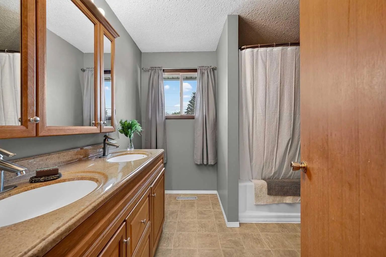 1032 Mayland Drive Northeast, Calgary – Residential Detached Listing Photo 26