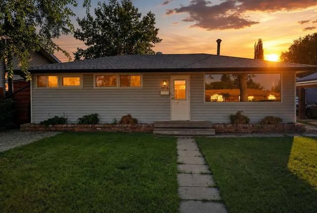 3814 58 Avenue , Red Deer