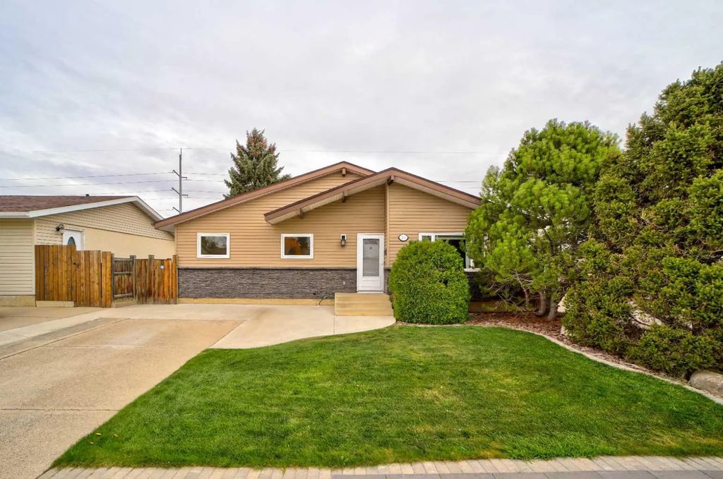 174 Eagle Road N, Lethbridge