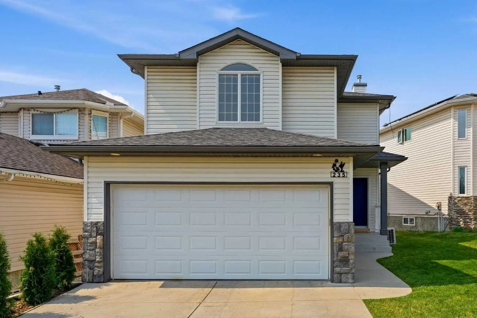 235 Arbour Stone Place Northwest, Calgary – Residential Detached Listing Photo 2