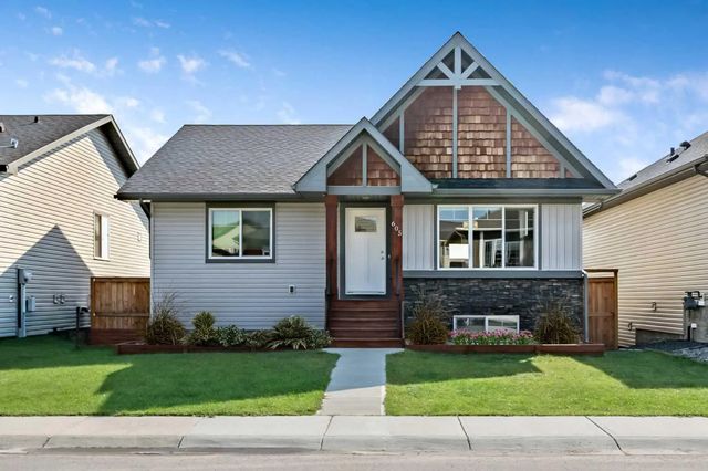 605 Country Meadows Close Nw, Diamond Valley