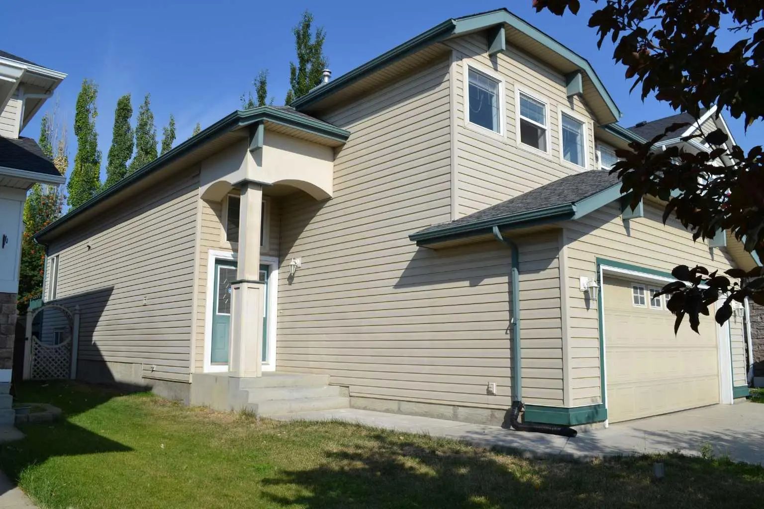 249 Evansmeade Circle Northwest, Calgary – Residential Detached Listing Photo 2