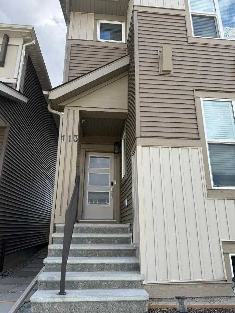 113 Corner Glen Way Northeast, Calgary – Residential Detached Listing Photo 2