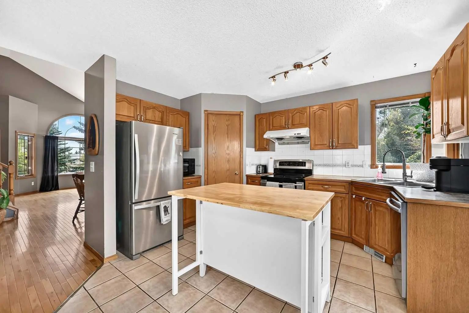 228 Arbour Ridge Way Northwest, Calgary – Residential Detached Listing Photo 4
