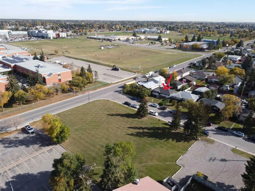 1508 45 Street Se, Calgary