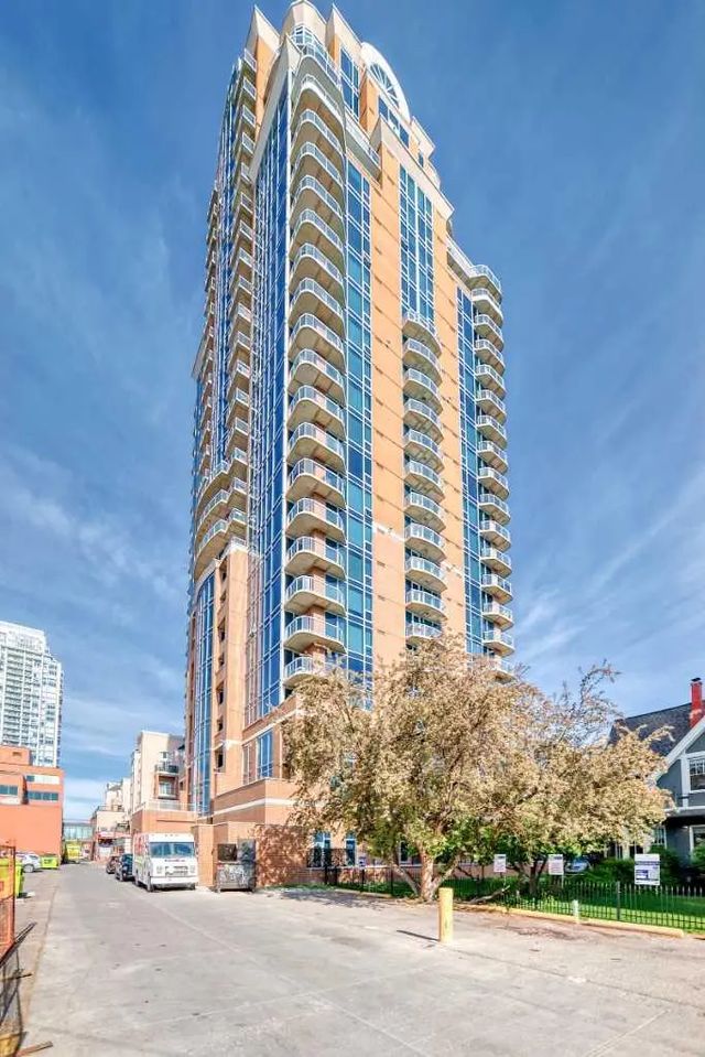 402 817 15 Avenue Sw, Calgary