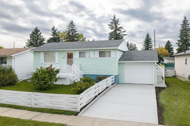 5536 Wagoner Crescent , Whitecourt