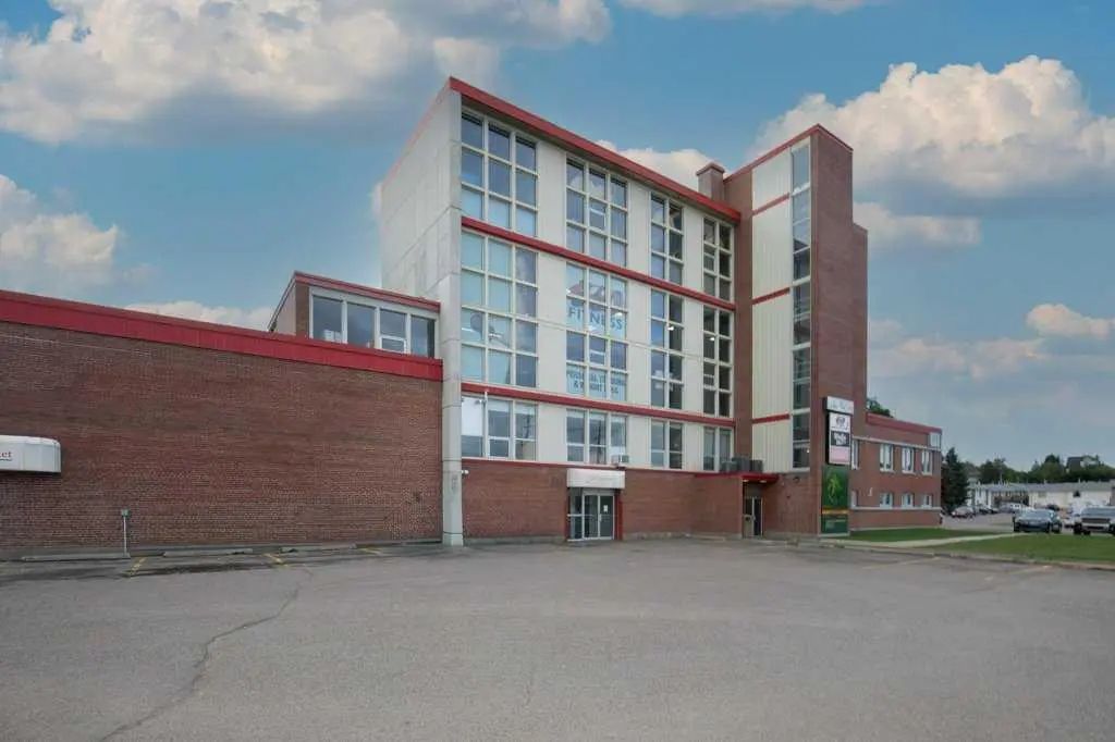 205 5301 43 Street  , Red Deer
