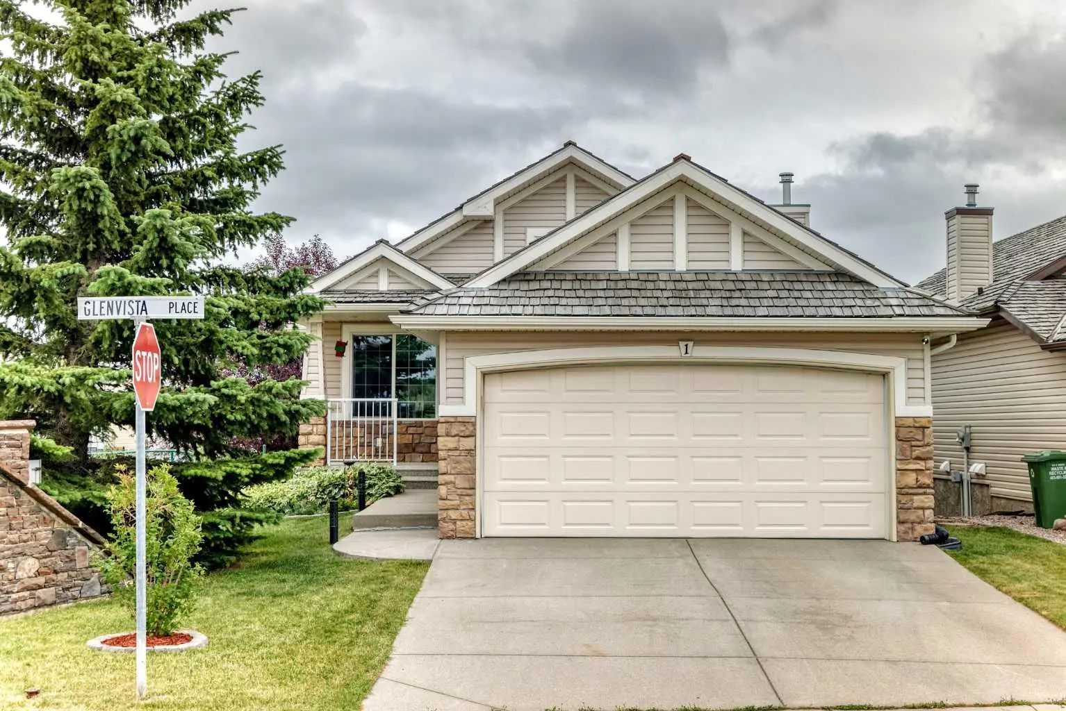 Residential Home for Sale in Cochrane, Alberta