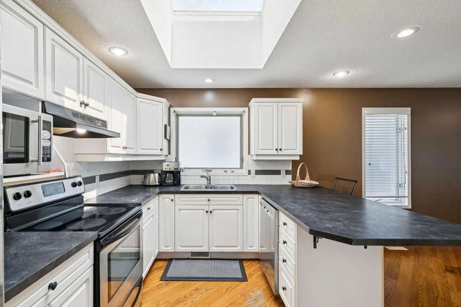 365 Sunmills Drive Southeast, Calgary – Residential Detached Listing Photo 11