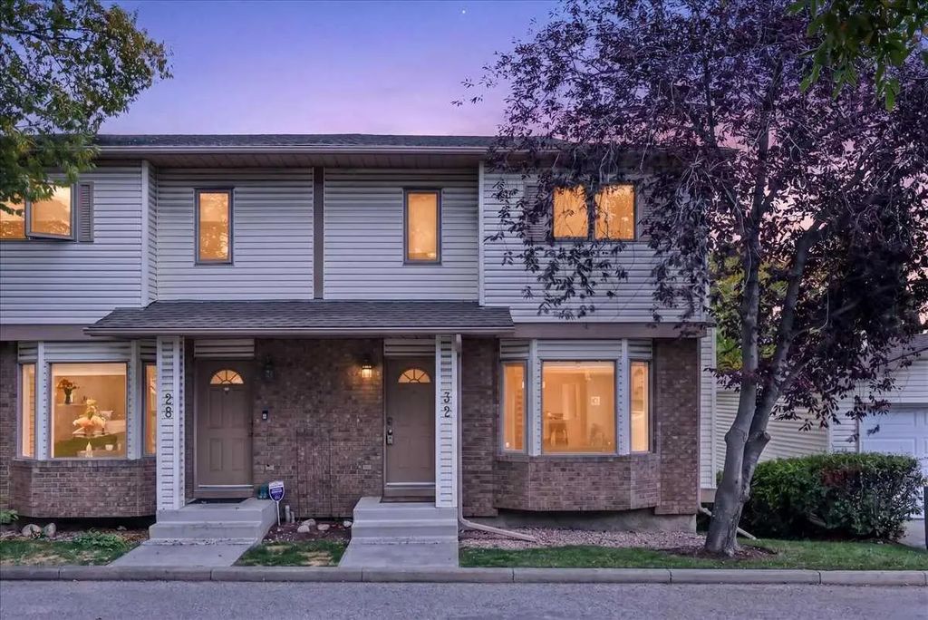32 Patina Park Sw, Calgary