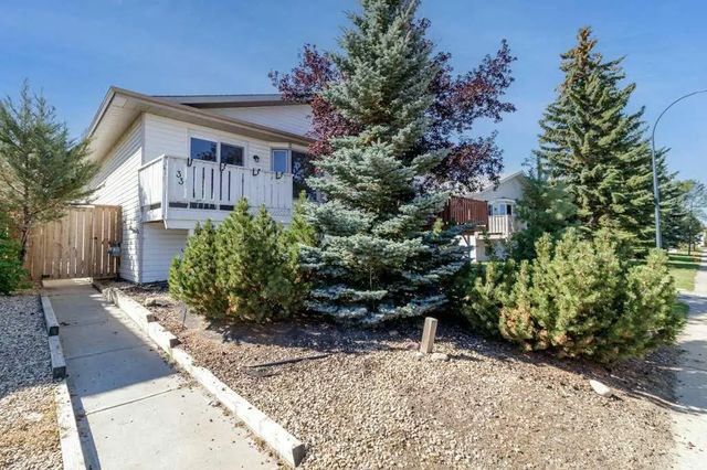 33 Eggleton Street , Red Deer
