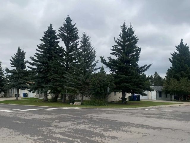 415 1 Avenue Nw, Sundre