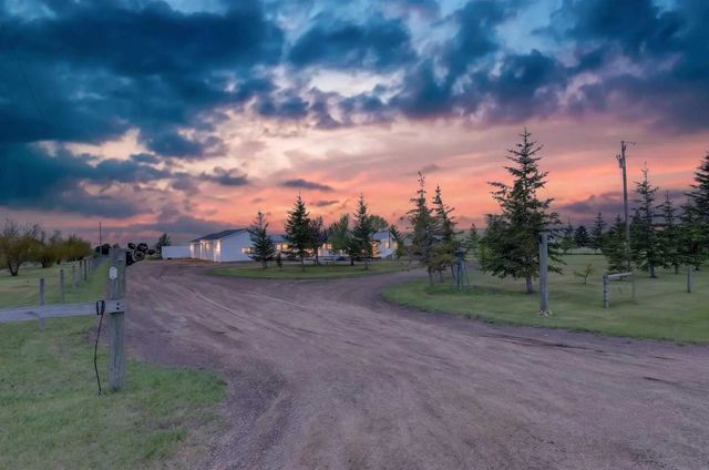 242041 Township Road 262  , Rural Wheatland County